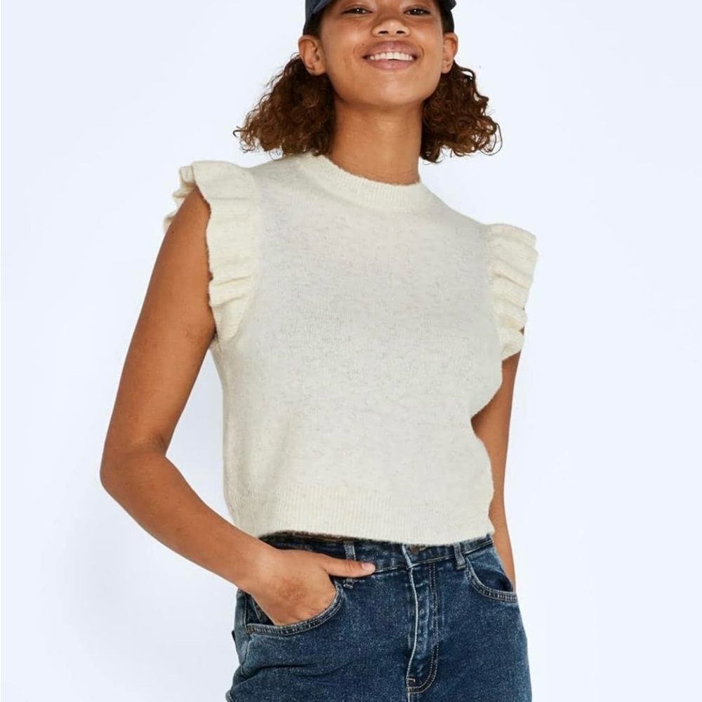 Noisy May Flutter Sleeve Vest